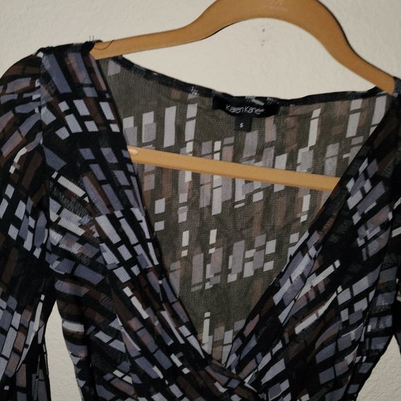 Karen Kane faux wrap long sleeve top - Picture 2 of 6